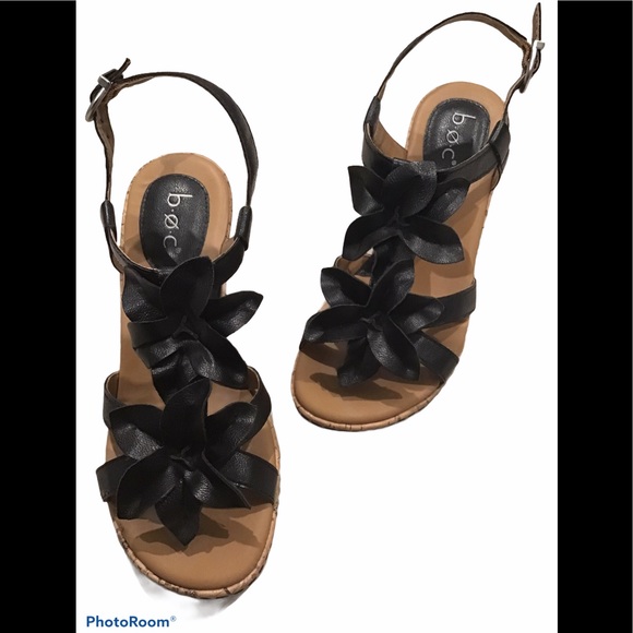 BORN b.o.c. Edith Flower Black Wedge Sandals